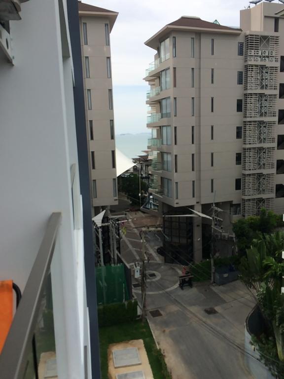 Club Royal Suites Pattaya Eksteriør bilde