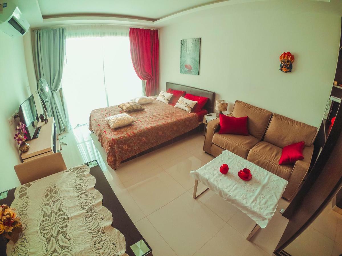 Club Royal Suites Pattaya Eksteriør bilde