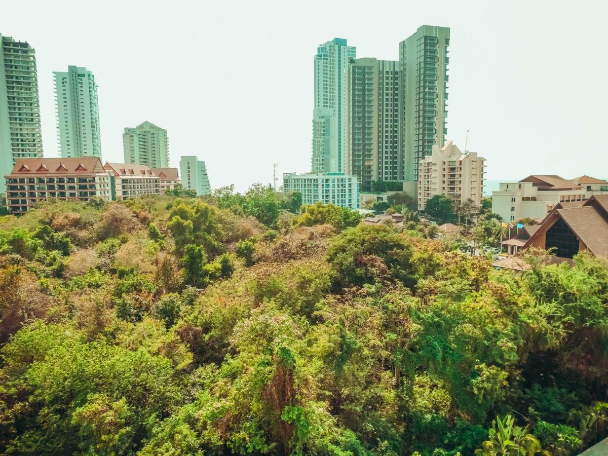 Club Royal Suites Pattaya Eksteriør bilde