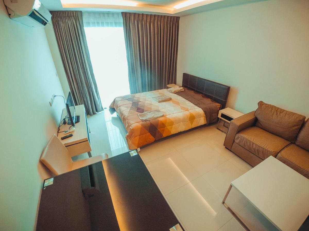 Club Royal Suites Pattaya Eksteriør bilde